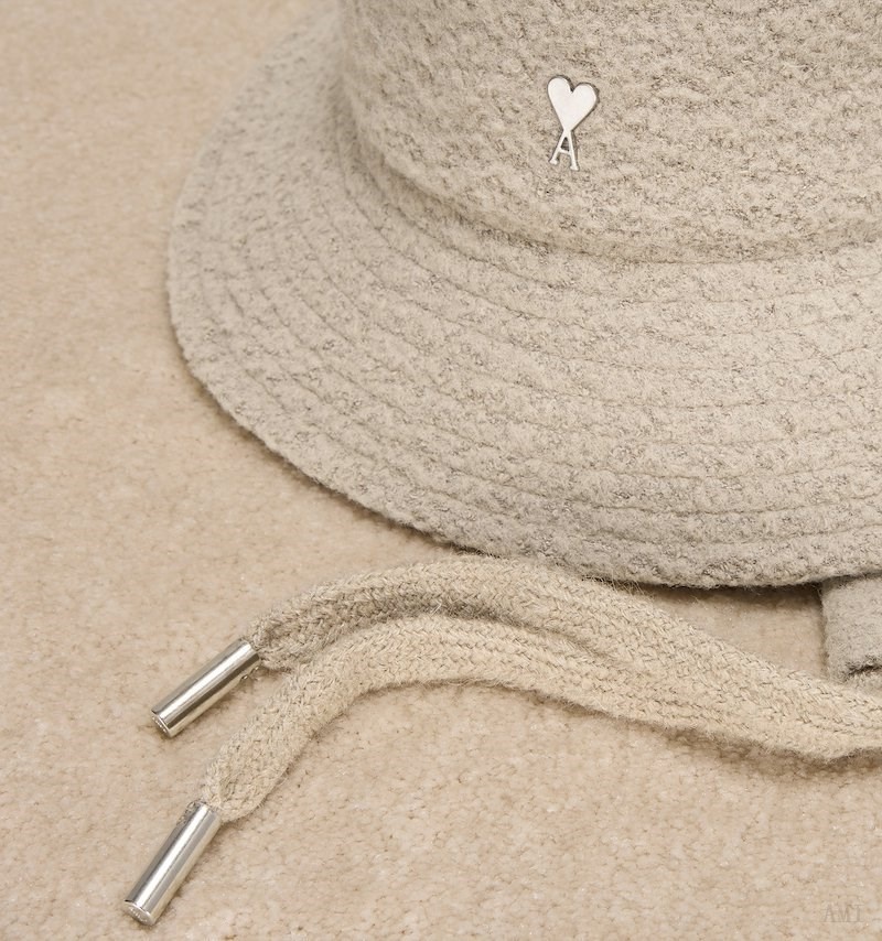 Ami Paris Ami De Coeur Bucket Hat With String Beige | FBSI9284